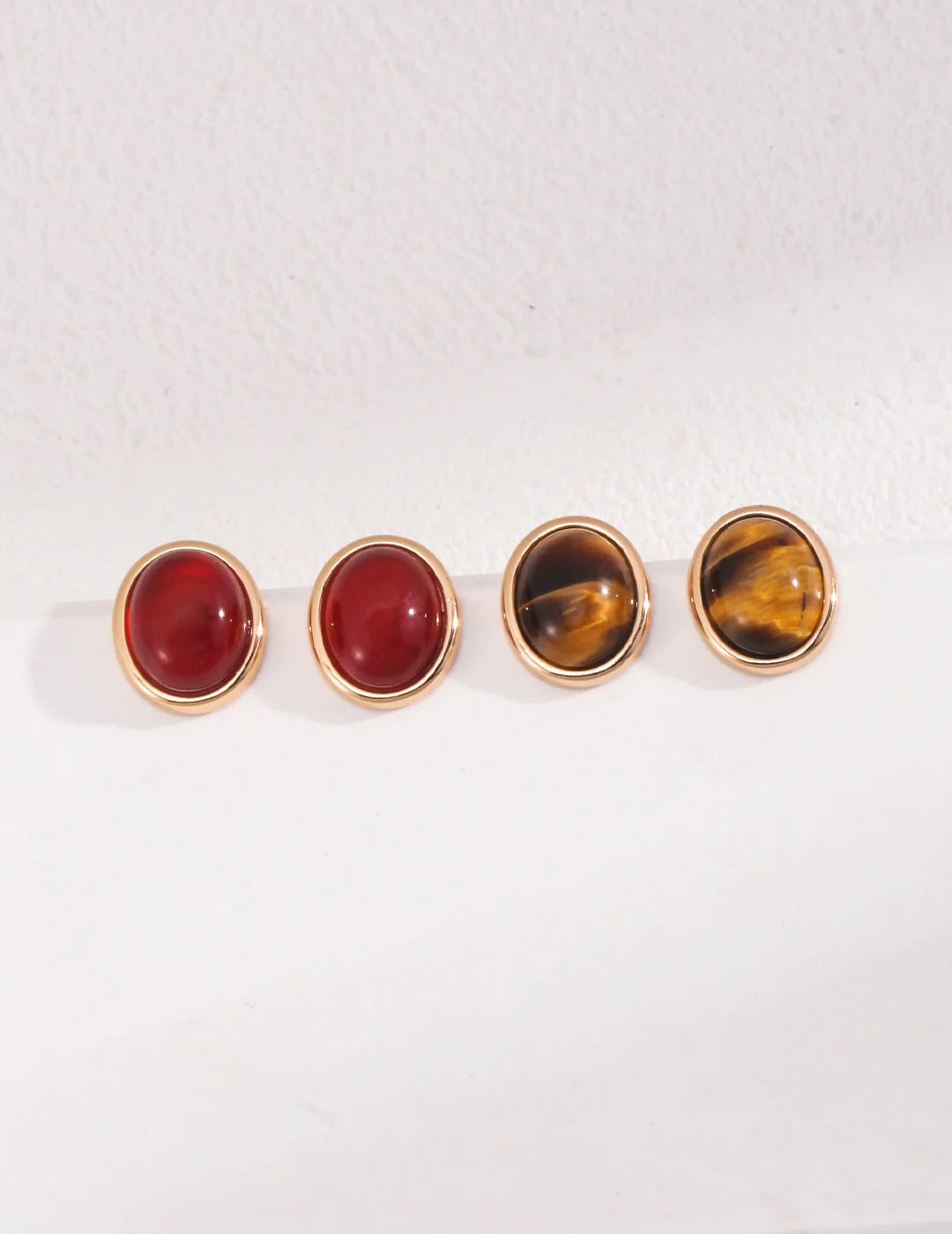 Minimaist Tiger Eye / Onyx Stud Earrings